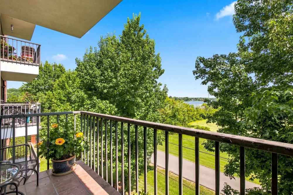 200 Sanders Ferry Rd #1303 Hendersonville, TN 37075