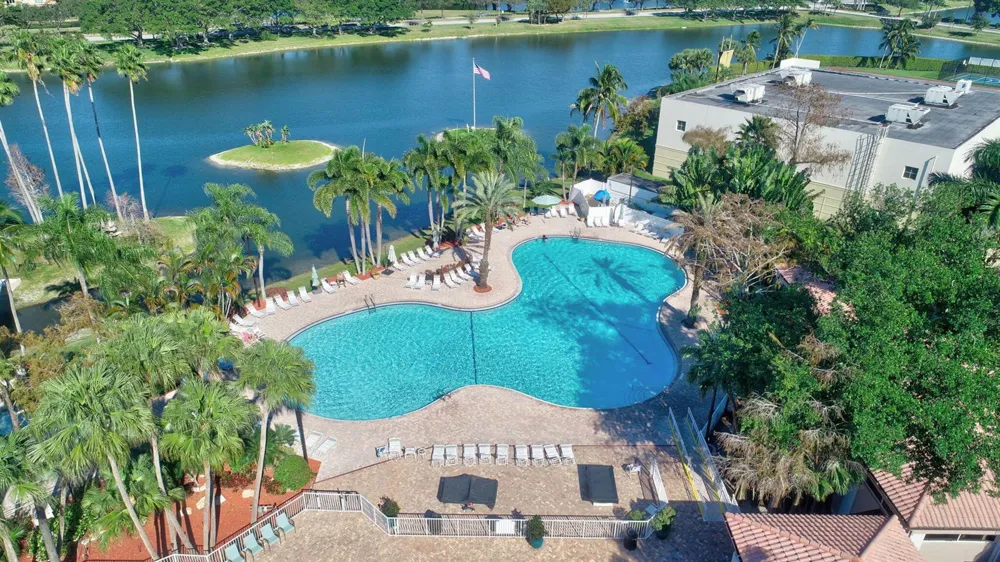 10410 PLAZA CENTRO Boca Raton, FL 33498