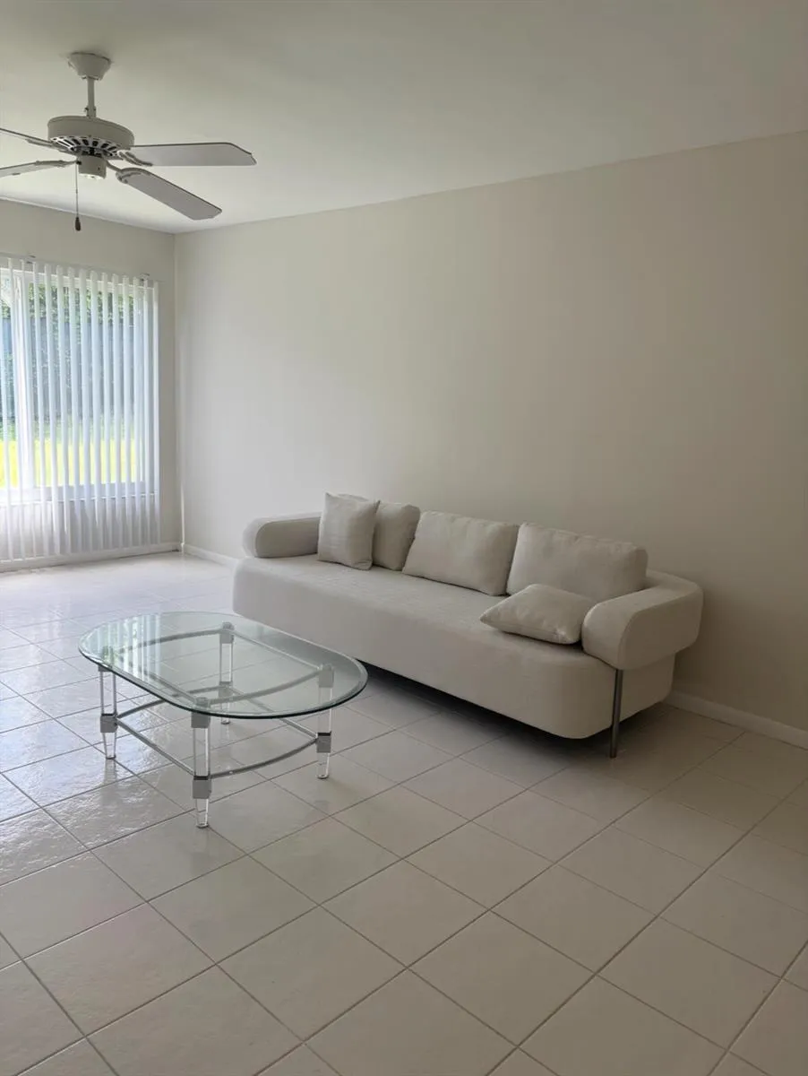 9110 Fairbanks Lane #4 Boca Raton, FL 33496