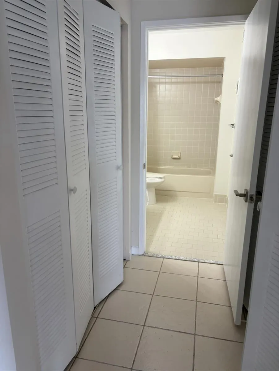 9110 Fairbanks Lane #4 Boca Raton, FL 33496