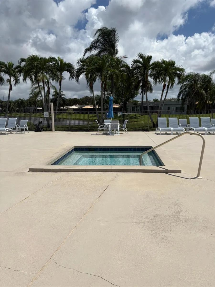 9110 Fairbanks Lane #4 Boca Raton, FL 33496