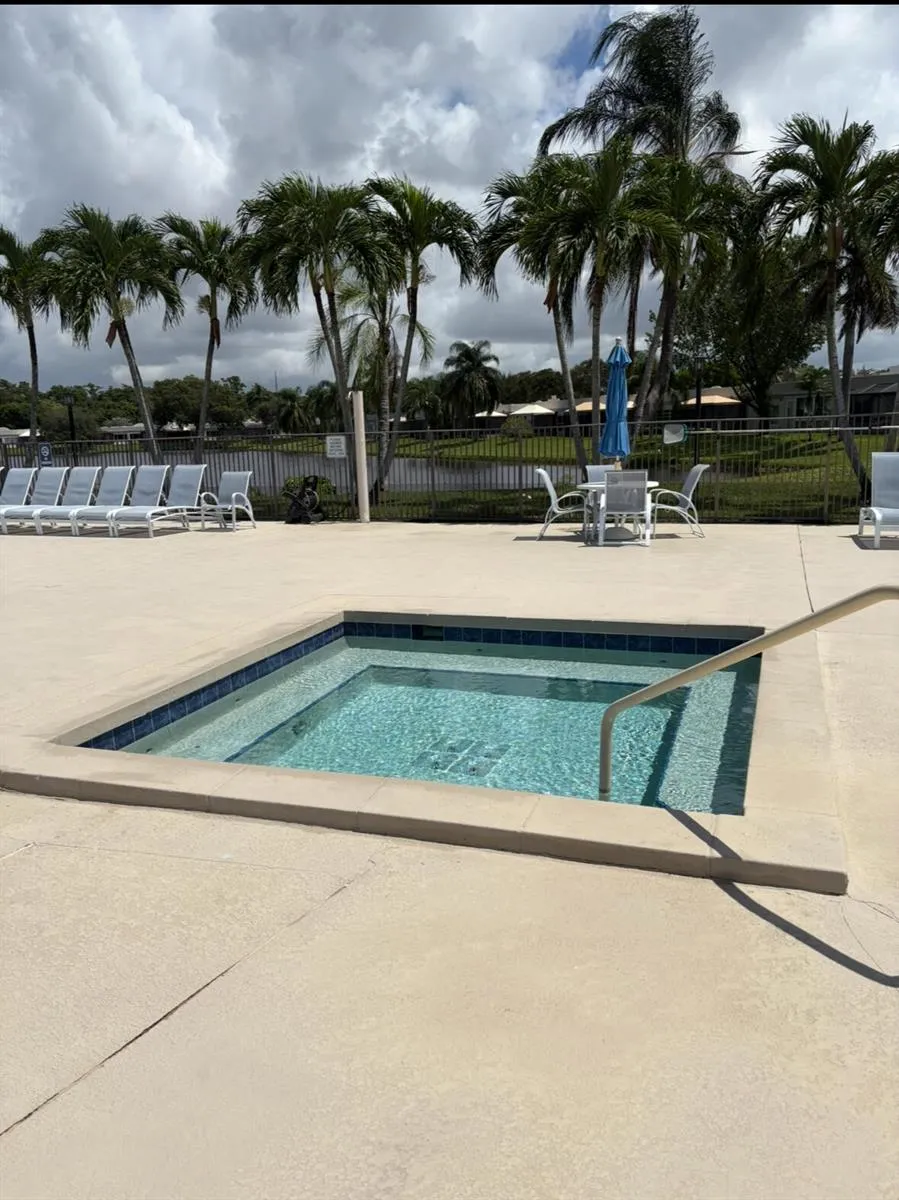 9110 Fairbanks Lane #4 Boca Raton, FL 33496