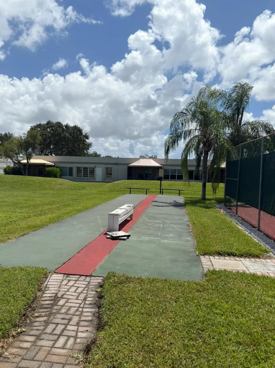 9110 Fairbanks Lane #4 Boca Raton, FL 33496