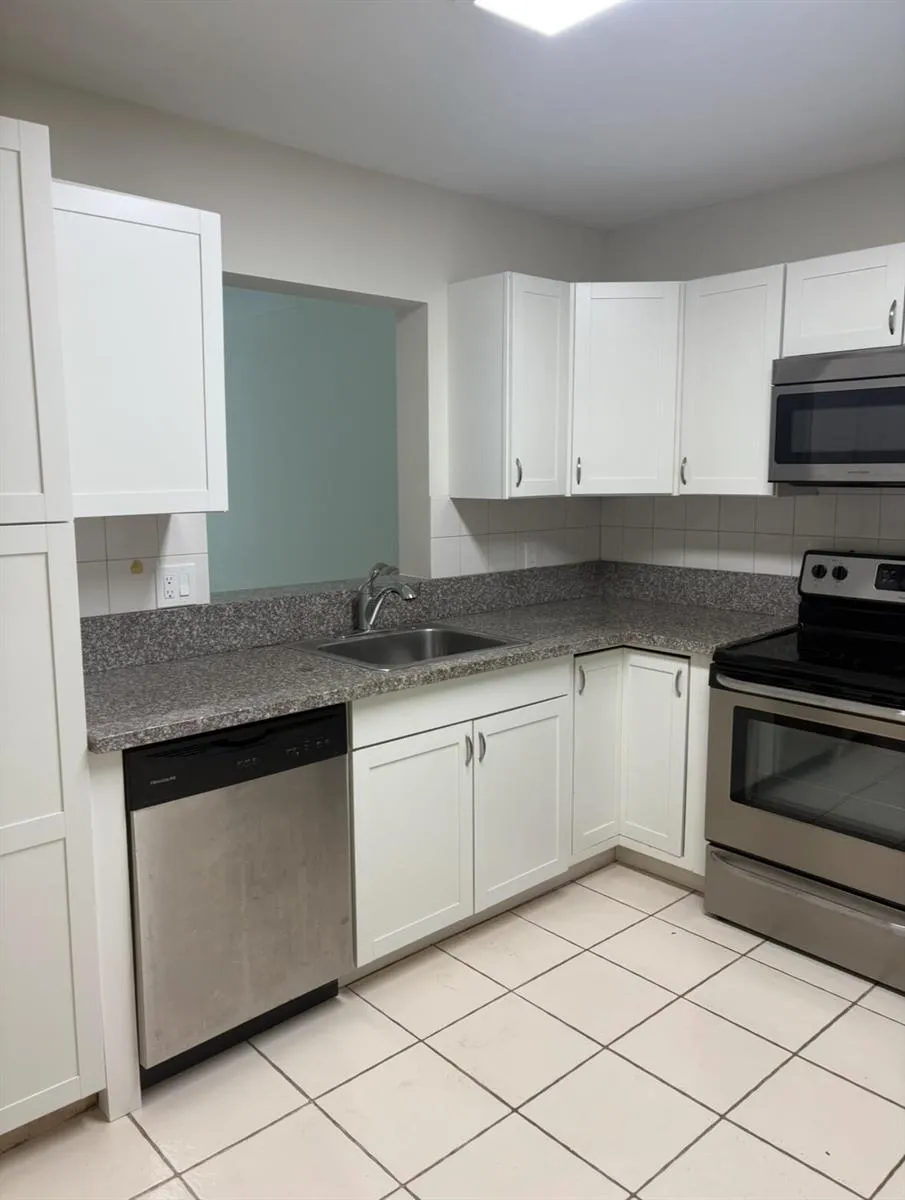 9110 Fairbanks Lane #4 Boca Raton, FL 33496
