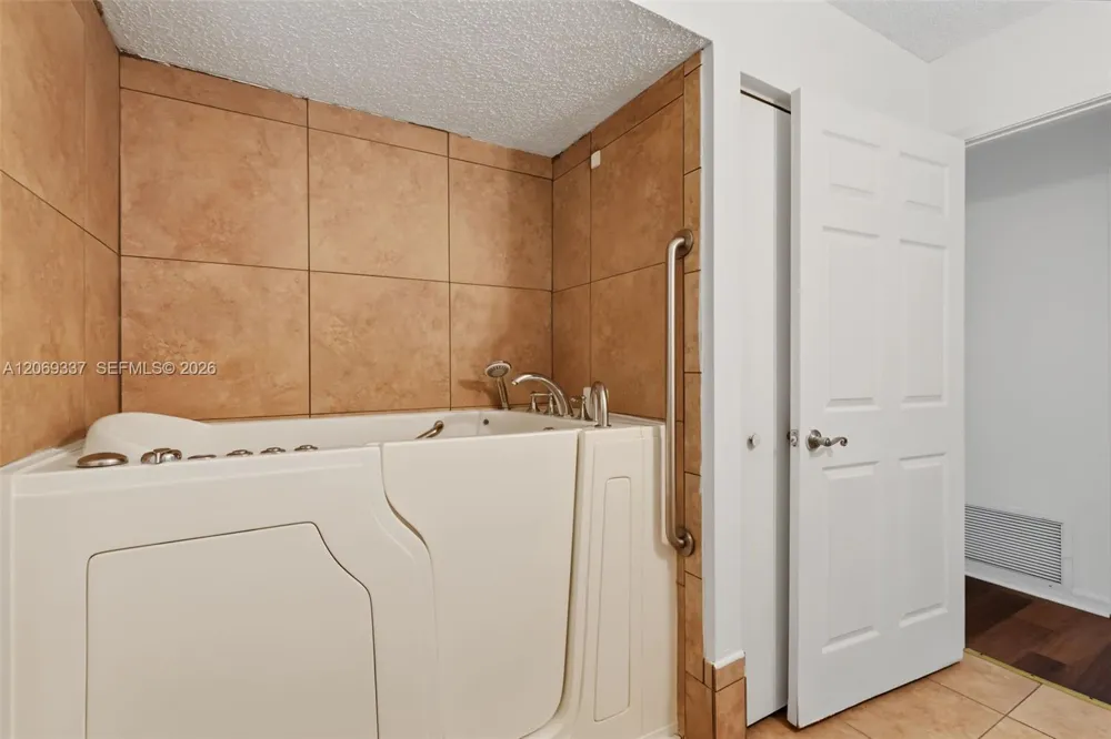 8935 SW 104th Place ocala, FL 34481