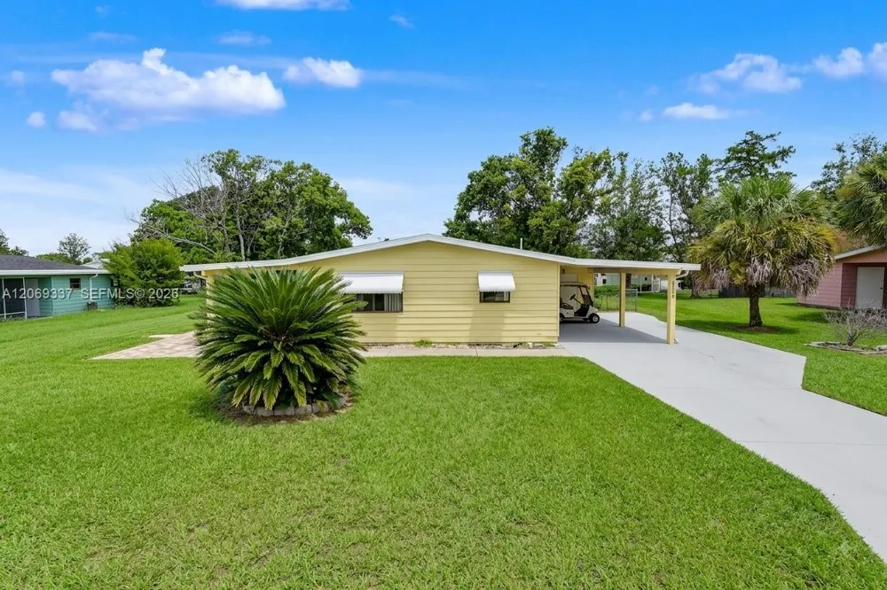8935 SW 104th Place ocala, FL 34481