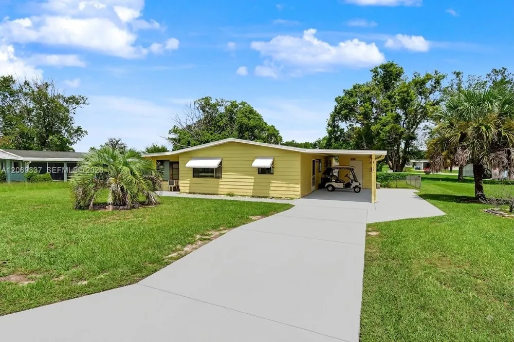8935 SW 104th Place ocala, FL 34481