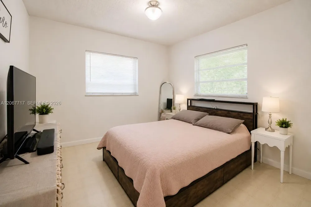 2347 SW 2nd St Miami, FL 33135