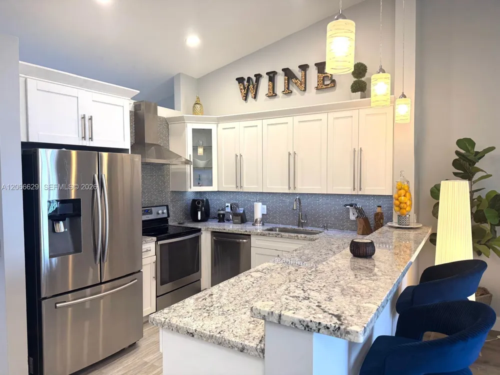 206 Liberty Ct #. Deerfield Beach, FL 33442