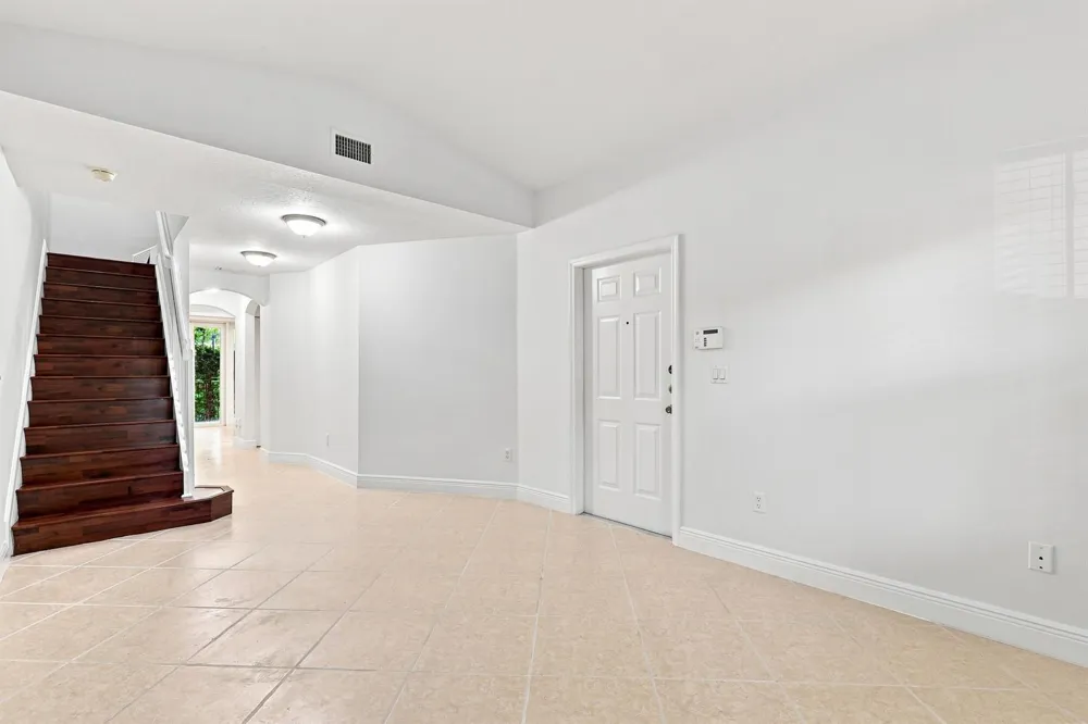 2107 Anchor Court Fort Lauderdale, FL 33312