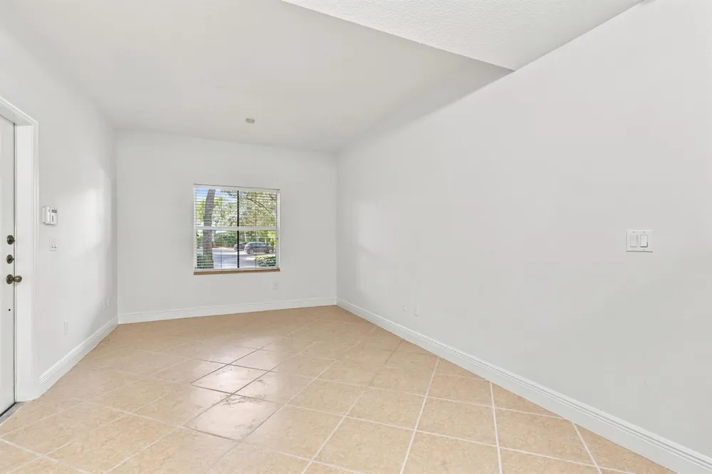 2107 Anchor Court Fort Lauderdale, FL 33312