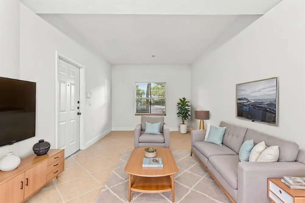 2107 Anchor Court Fort Lauderdale, FL 33312