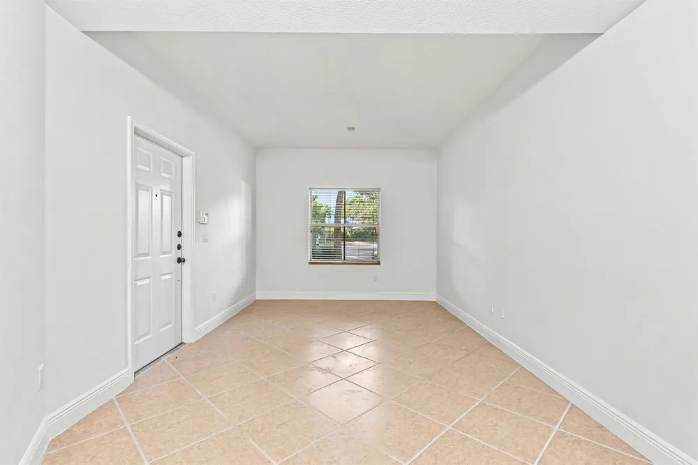2107 Anchor Court Fort Lauderdale, FL 33312