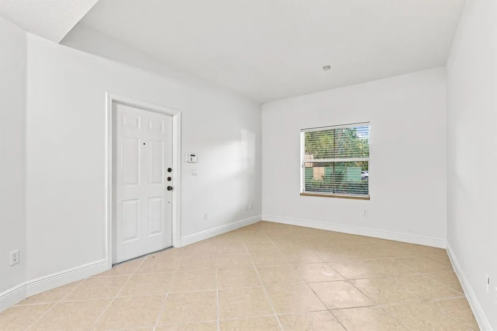2107 Anchor Court Fort Lauderdale, FL 33312
