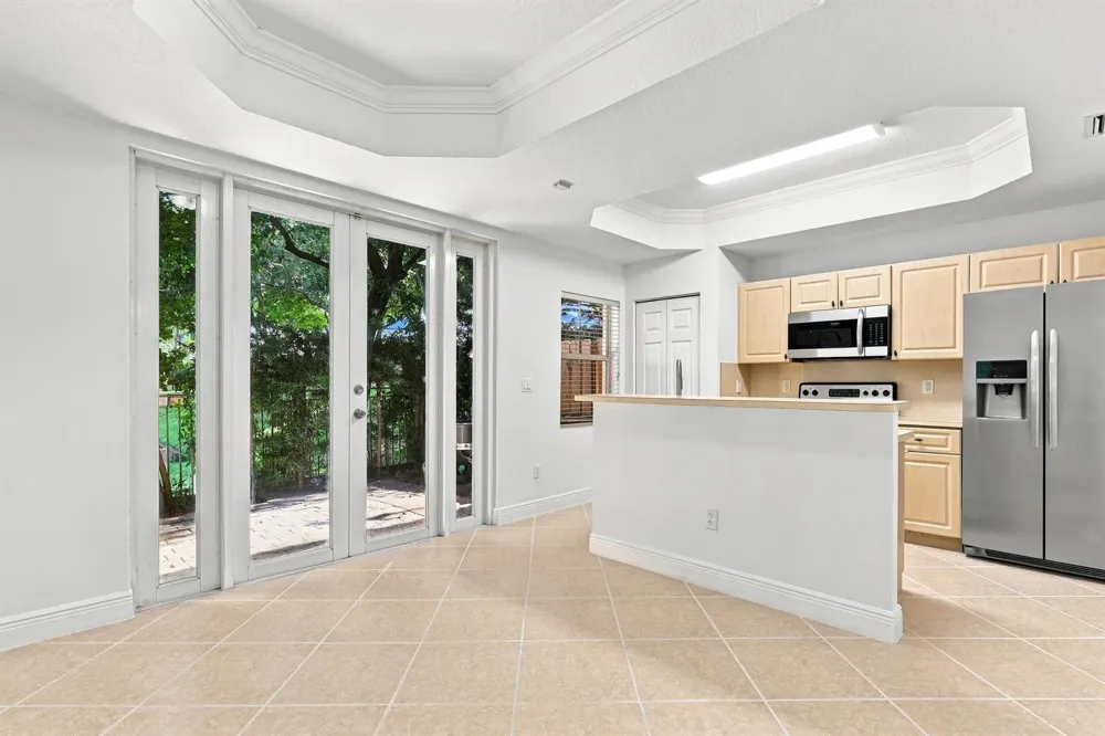 2107 Anchor Court Fort Lauderdale, FL 33312