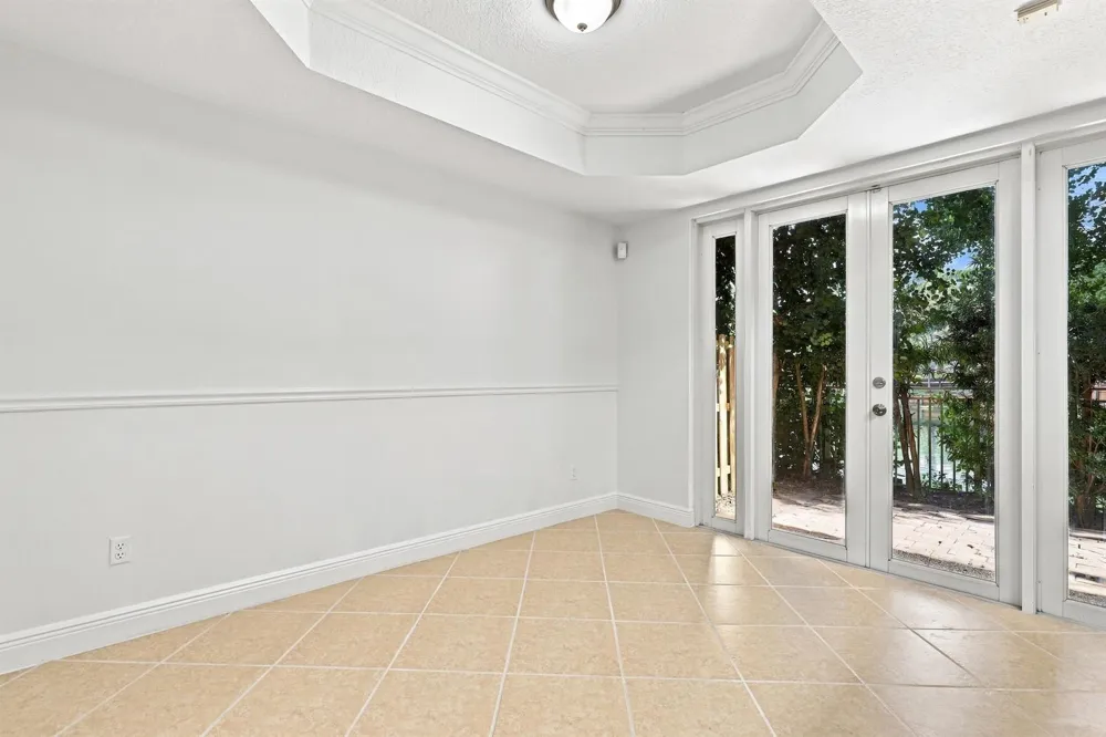 2107 Anchor Court Fort Lauderdale, FL 33312