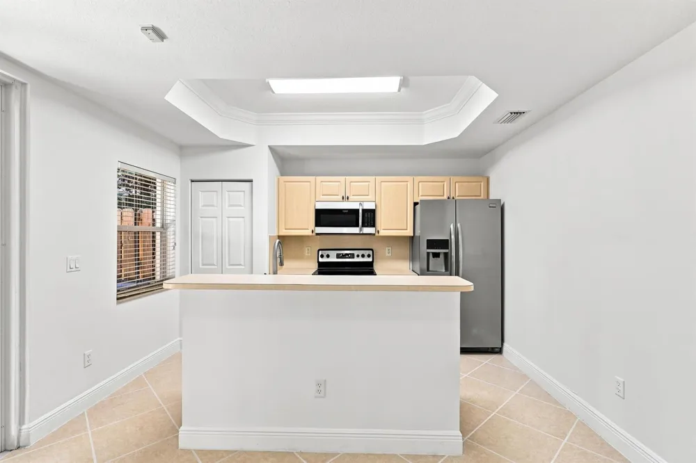 2107 Anchor Court Fort Lauderdale, FL 33312