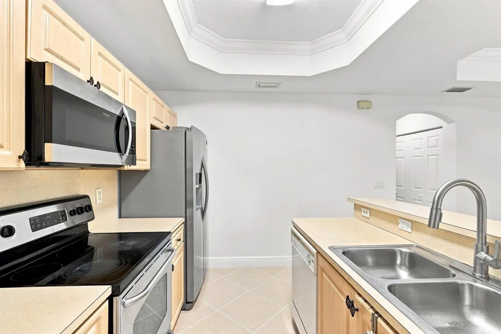 2107 Anchor Court Fort Lauderdale, FL 33312