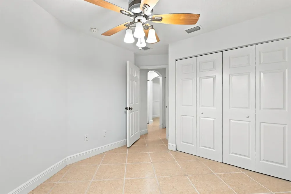 2107 Anchor Court Fort Lauderdale, FL 33312