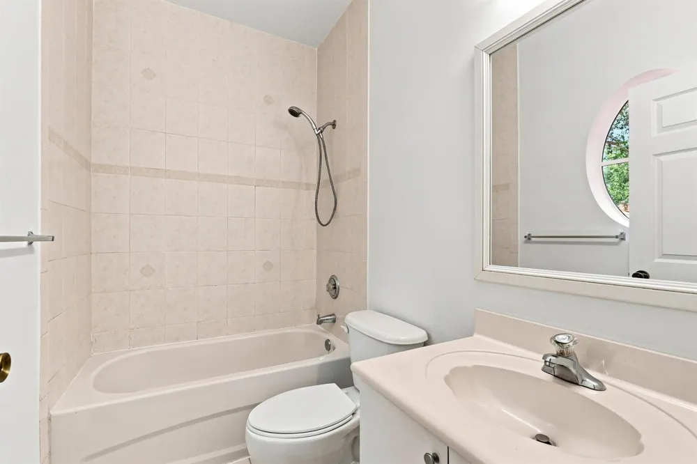 2107 Anchor Court Fort Lauderdale, FL 33312