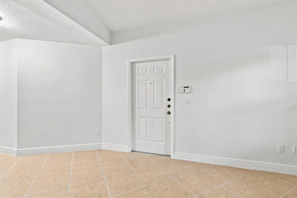 2107 Anchor Court Fort Lauderdale, FL 33312
