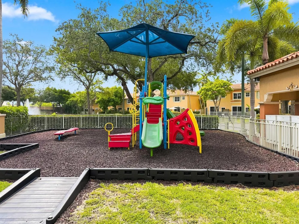 2107 Anchor Court Fort Lauderdale, FL 33312