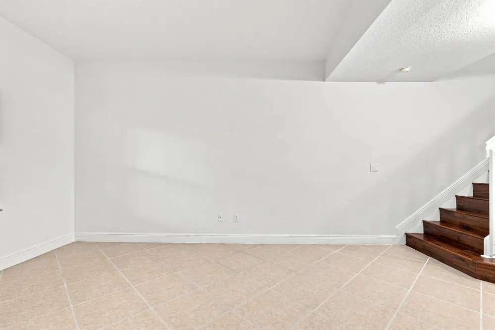 2107 Anchor Court Fort Lauderdale, FL 33312