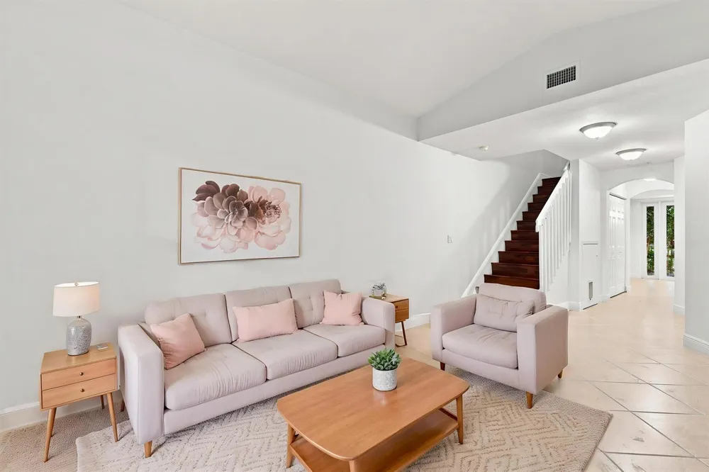 2107 Anchor Court Fort Lauderdale, FL 33312