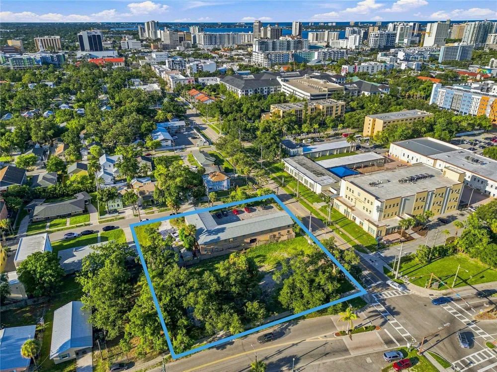 918 ORANGE AVENUE Sarasota, FL 34236