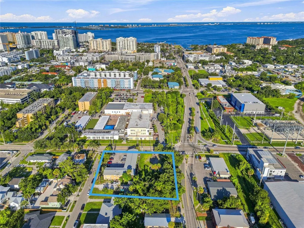 918 ORANGE AVENUE Sarasota, FL 34236
