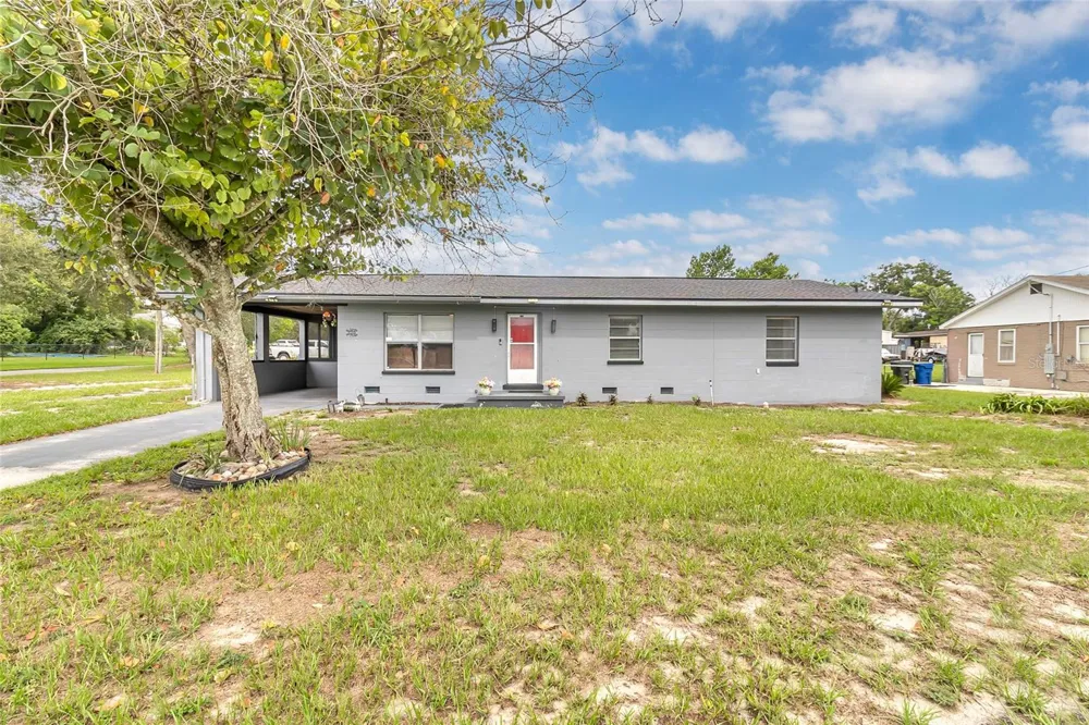 320 S SEMINOLE AVENUE Lake Alfred, FL 33850
