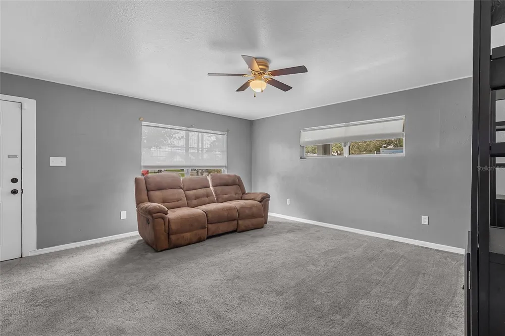 320 S SEMINOLE AVENUE Lake Alfred, FL 33850
