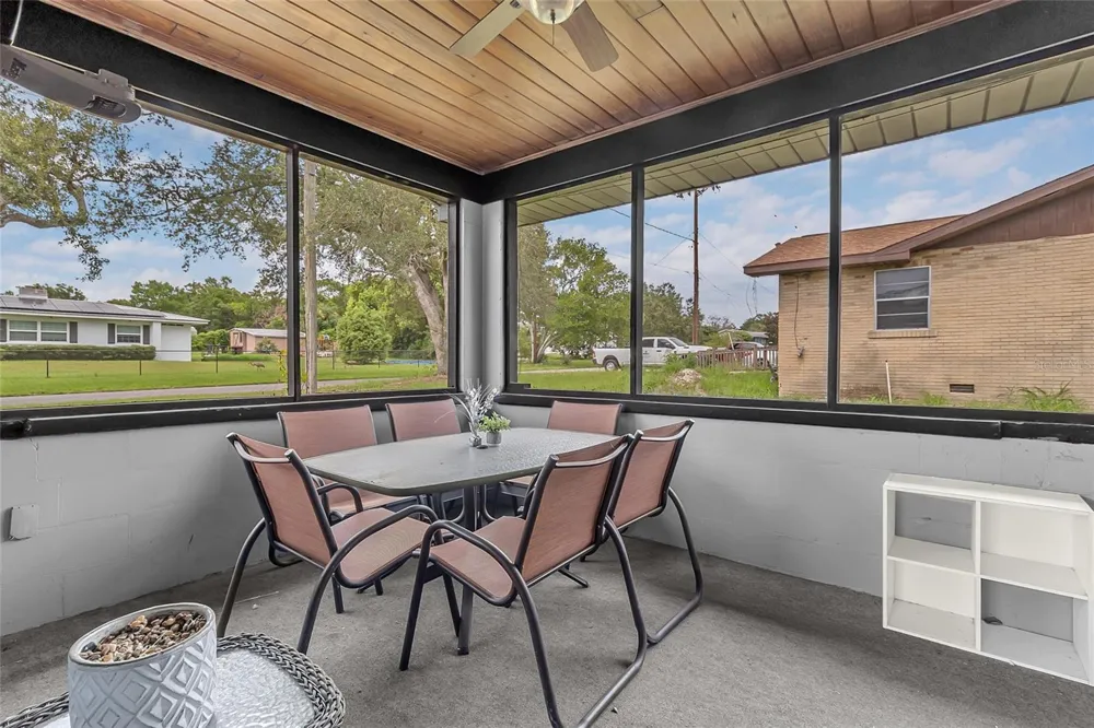 320 S SEMINOLE AVENUE Lake Alfred, FL 33850