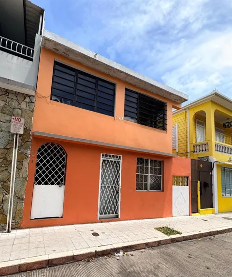 143 CALLE VICTORIA