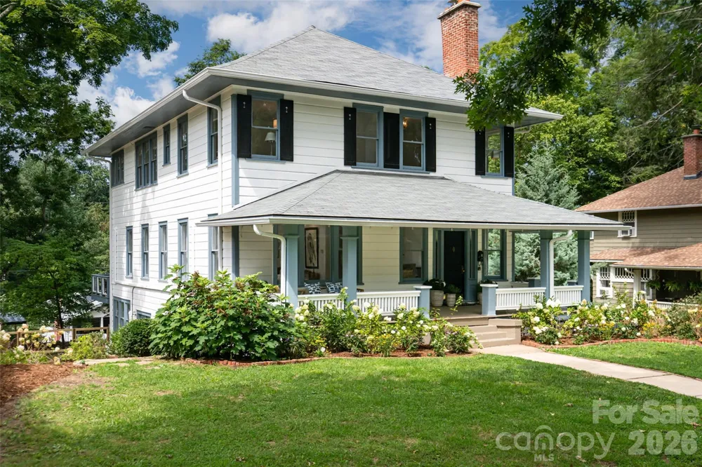 142 Edwin Place Asheville, NC 28801