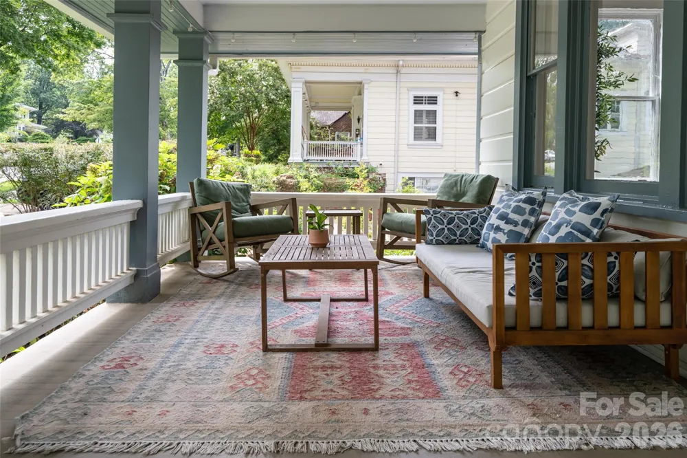 142 Edwin Place Asheville, NC 28801