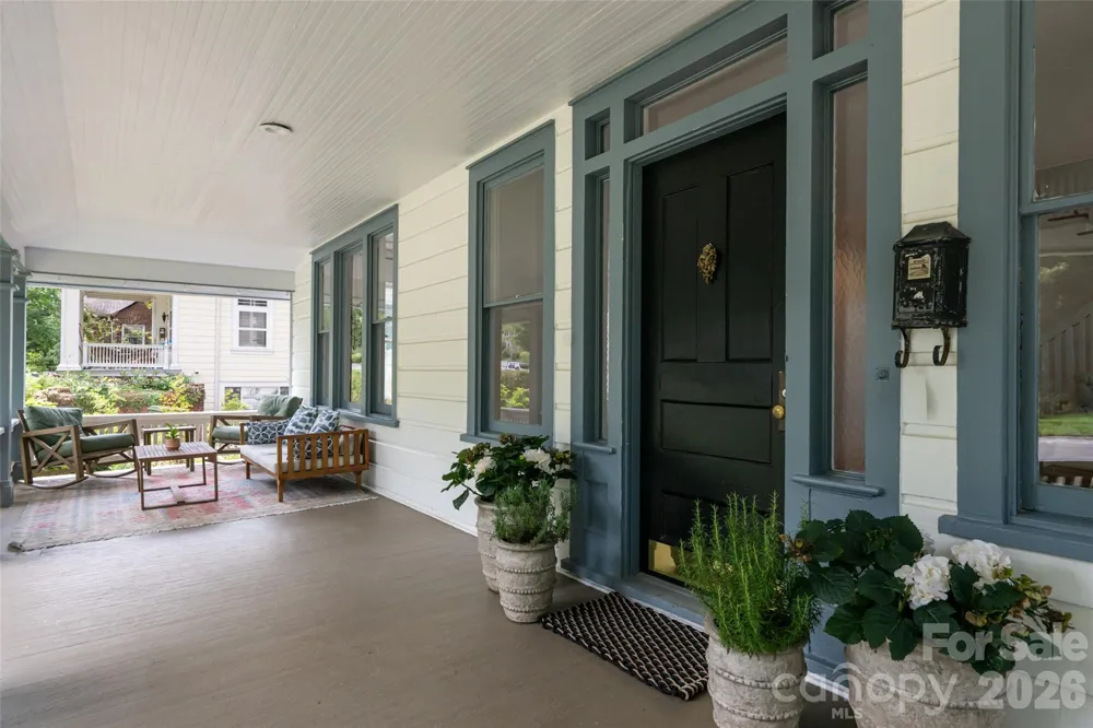 142 Edwin Place Asheville, NC 28801