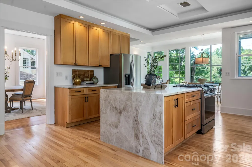 142 Edwin Place Asheville, NC 28801
