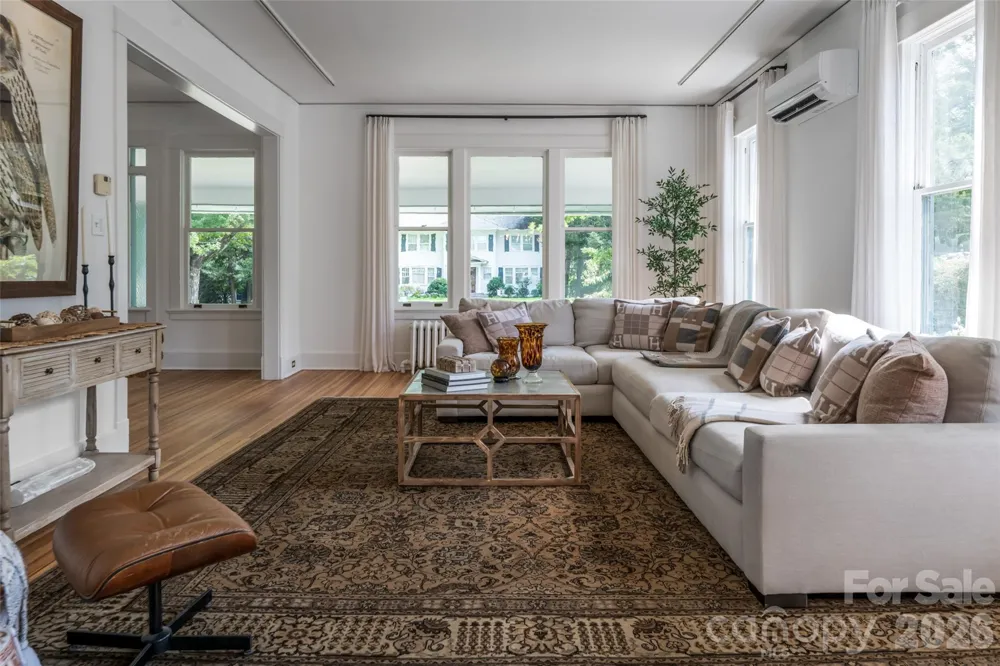 142 Edwin Place Asheville, NC 28801