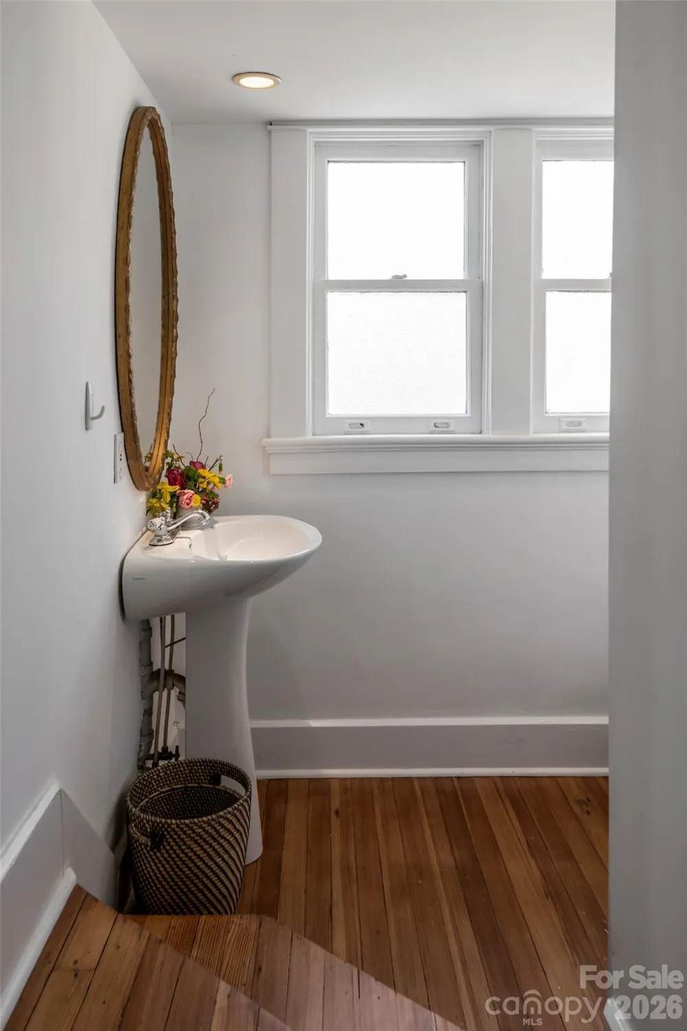 142 Edwin Place Asheville, NC 28801