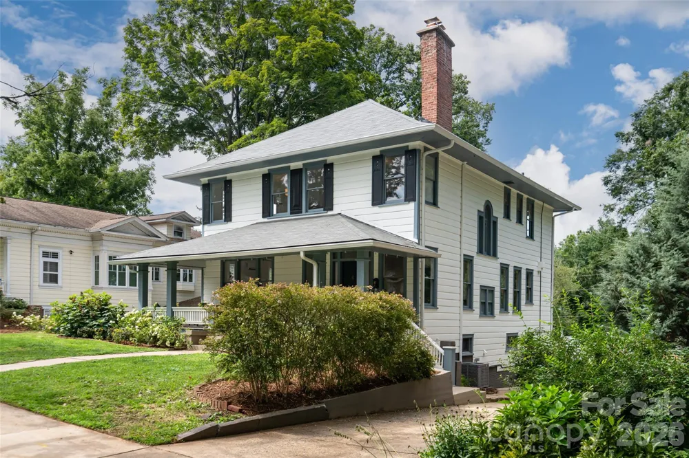 142 Edwin Place Asheville, NC 28801
