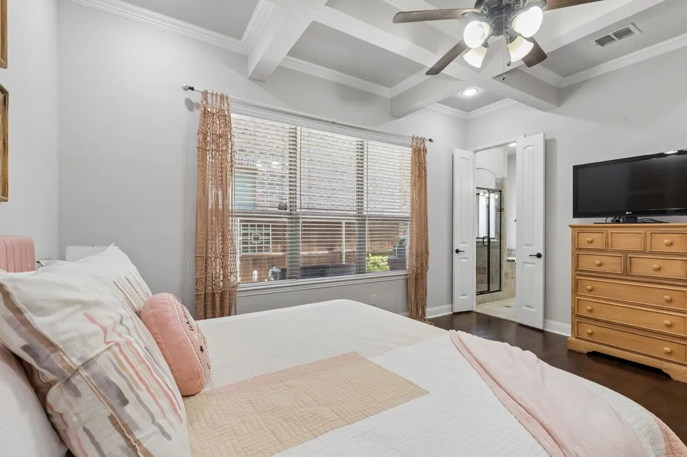 4921 Empire Way Irving, TX 75038