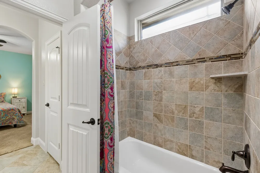 4921 Empire Way Irving, TX 75038
