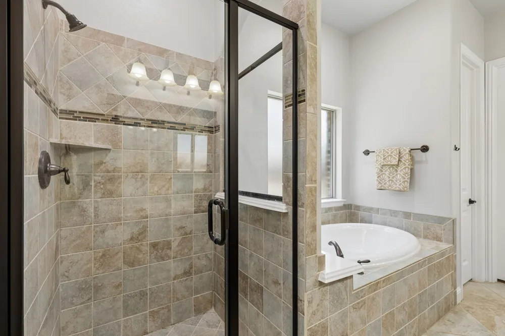 4921 Empire Way Irving, TX 75038