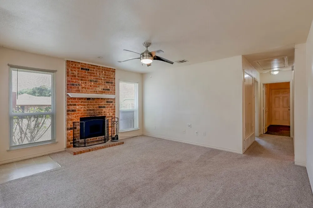 113 Oak Wood Lane Kennedale, TX 76060