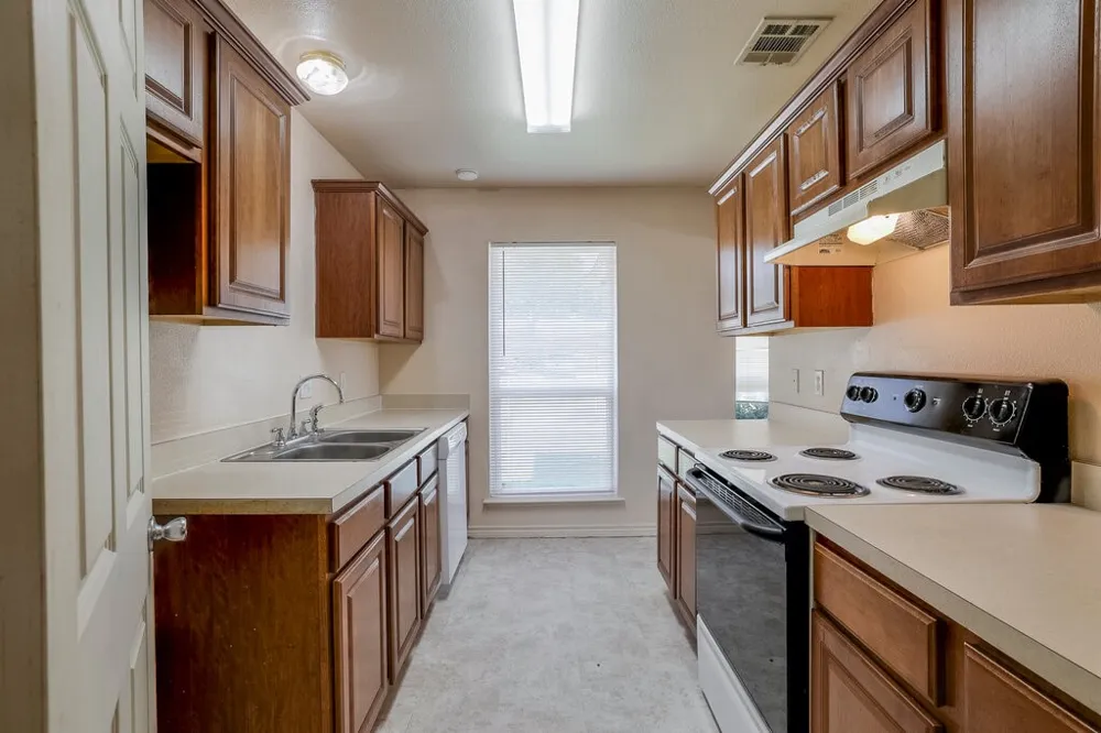 113 Oak Wood Lane Kennedale, TX 76060