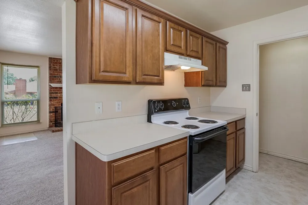113 Oak Wood Lane Kennedale, TX 76060