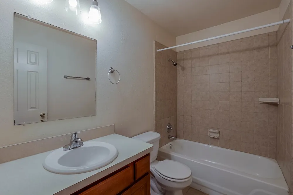 113 Oak Wood Lane Kennedale, TX 76060