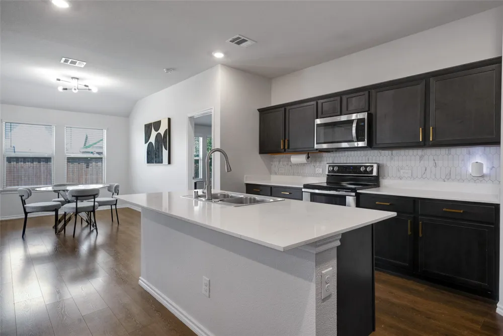 13113 Don Fisher Lane Providence Village, TX 76227