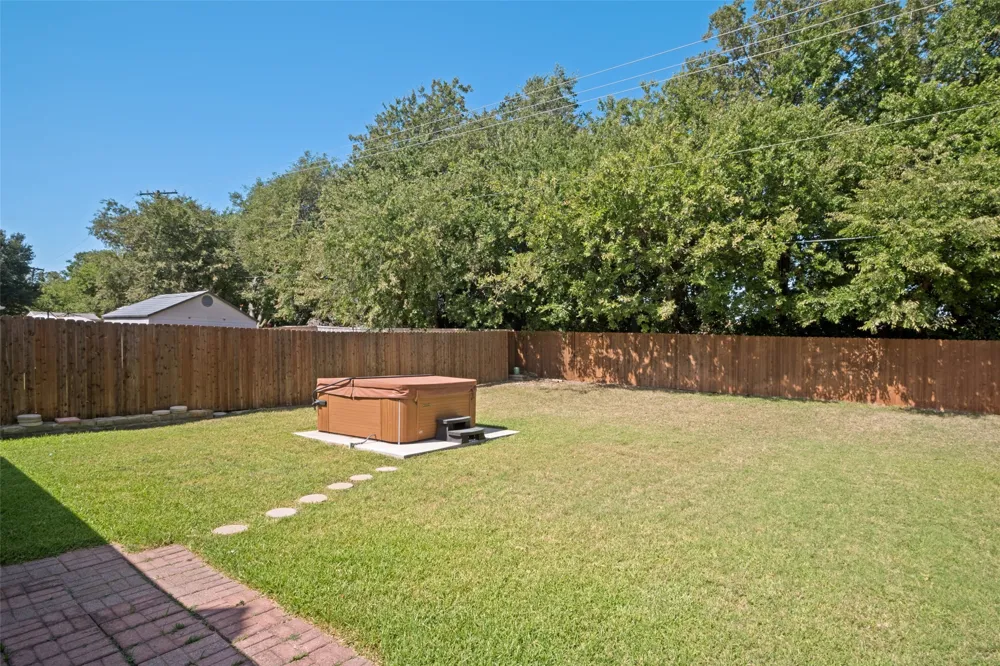 110 Blue Bonnet Circle Justin, TX 76247